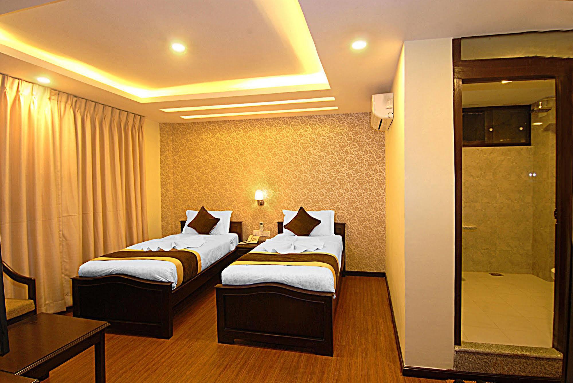 Kathmandu Grand Hotel Ngoại thất bức ảnh